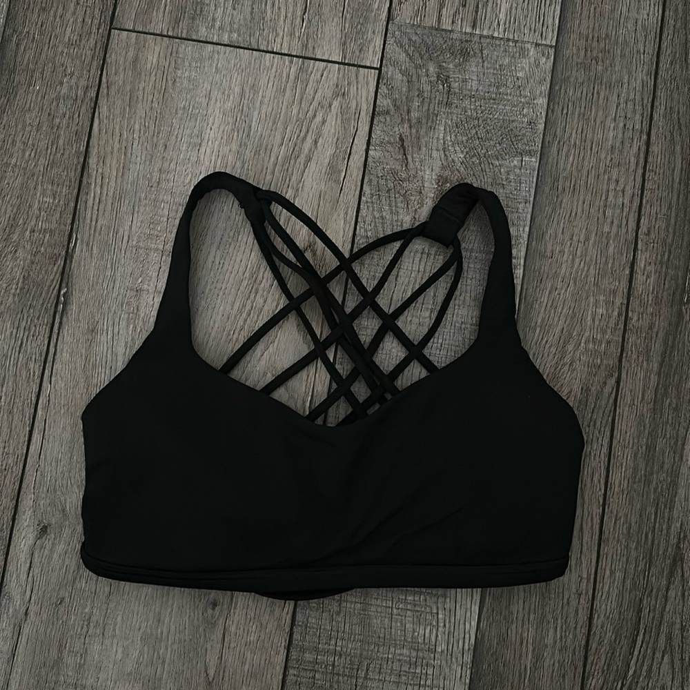Lululemon Free to be Wild bra